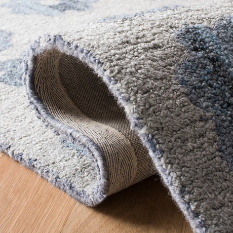 Safavieh Abstract 4'-0" x 6'-0" Rug in Grey / Blue