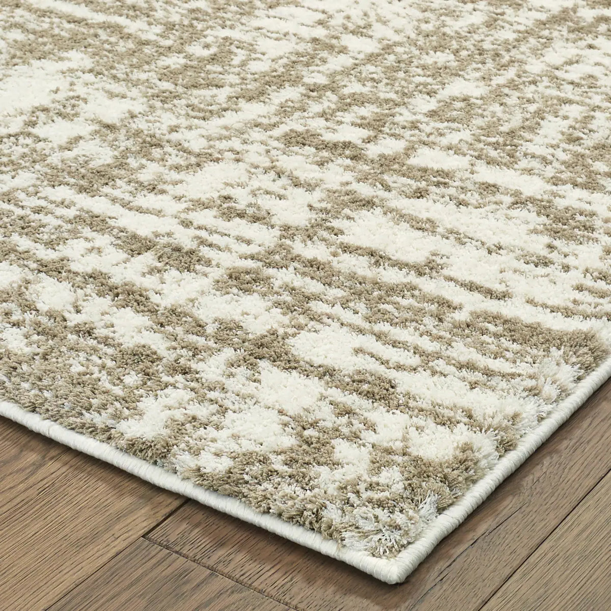 Oriental Weavers Sphinx Verona 1803J Ivory / Taupe Rugs - corner detail