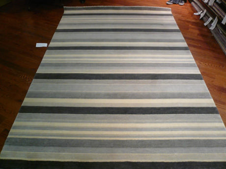 Safavieh Tibetan 6'-0" x 9'-0" Rug in Grey / Multi