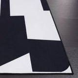Safavieh Malibu 4'-0" x 6'-0" Rug in Black / Ivory