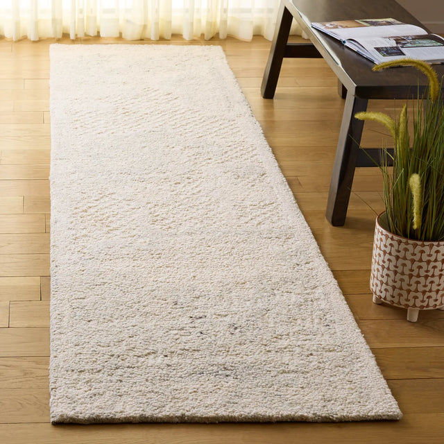 Safavieh Harvest 2'-3" x 9'-0" Rug in Ivory / Grey
