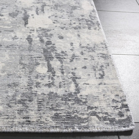 Safavieh Mirage 6'-0" x 9'-0" Rug in Grey / Silver