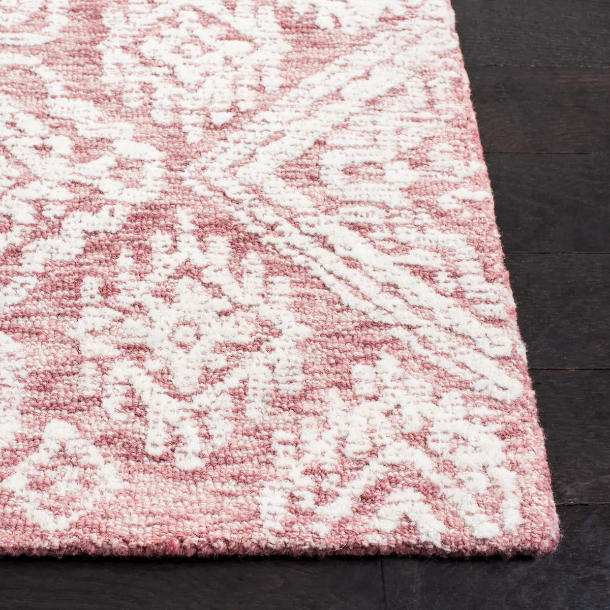 Safavieh Metro 4'-0" x 6'-0" Rug in Dark Pink / Ivory
