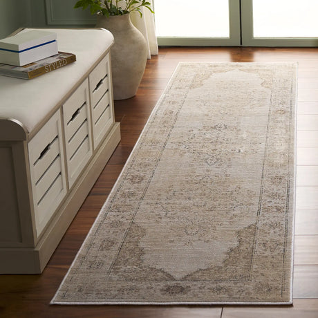 Safavieh Vintage 2'-2" x 8'-0" Rug in Creme