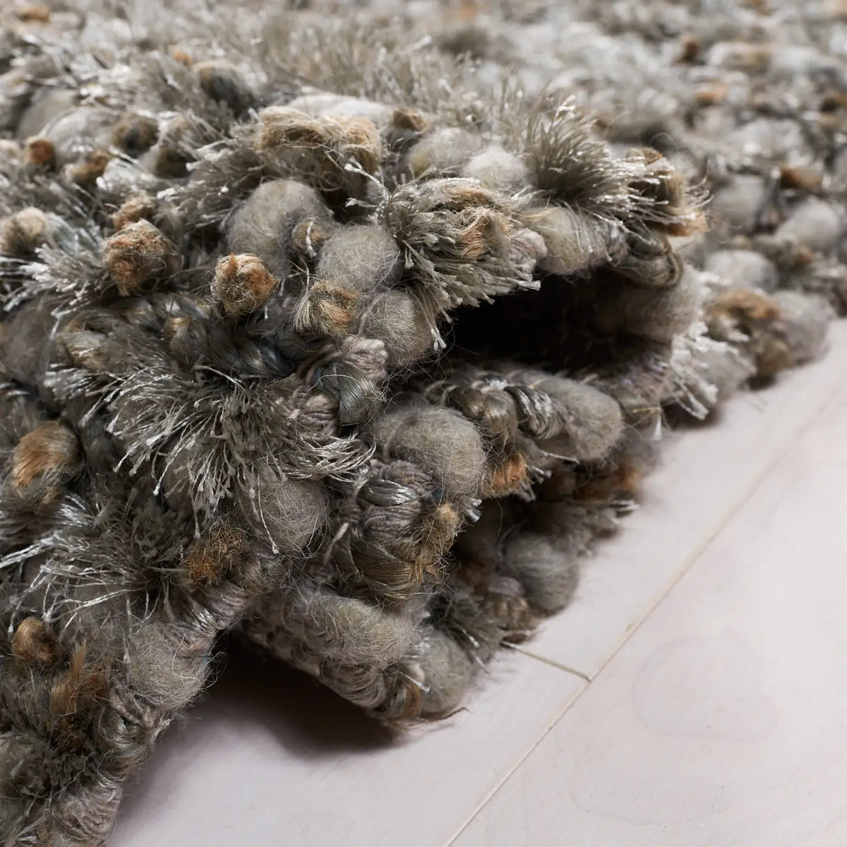 Safavieh Classic Shag 4'-0" x 6'-0" Rug in Grey