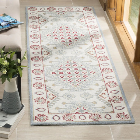 Safavieh Micro-Loop 2'-3" x 7'-0" Rug in Ivory / Red