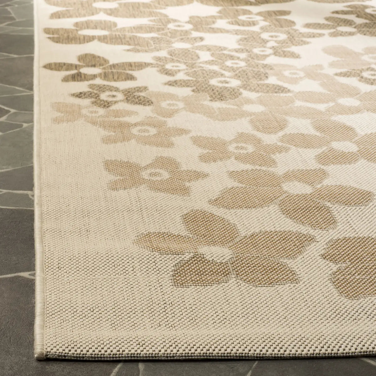 Safavieh Martha Stewart 5'-3" x 7'-7" Rug in Beige / Brown
