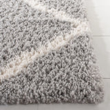 Safavieh Parma Shag 4'-0" x 6'-0" Rug in Grey / Cream