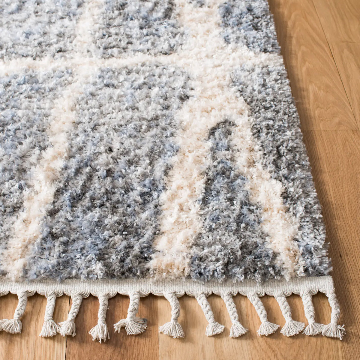 Safavieh Berber Fringe Shag 5'-3" x 7'-6" Rug in Grey / Cream