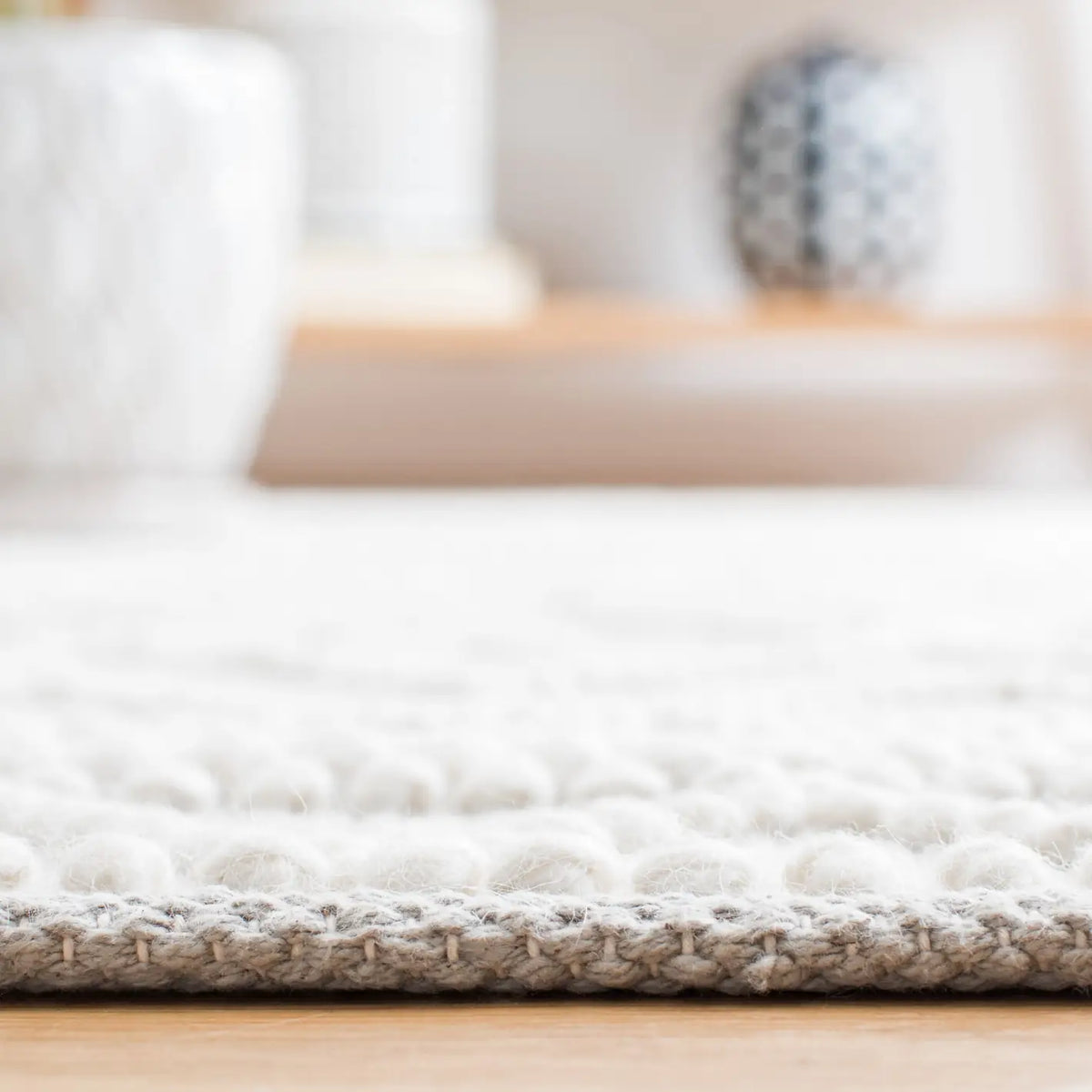 Safavieh Natura 4'-0" x 6'-0" Rug in Ivory / Grey