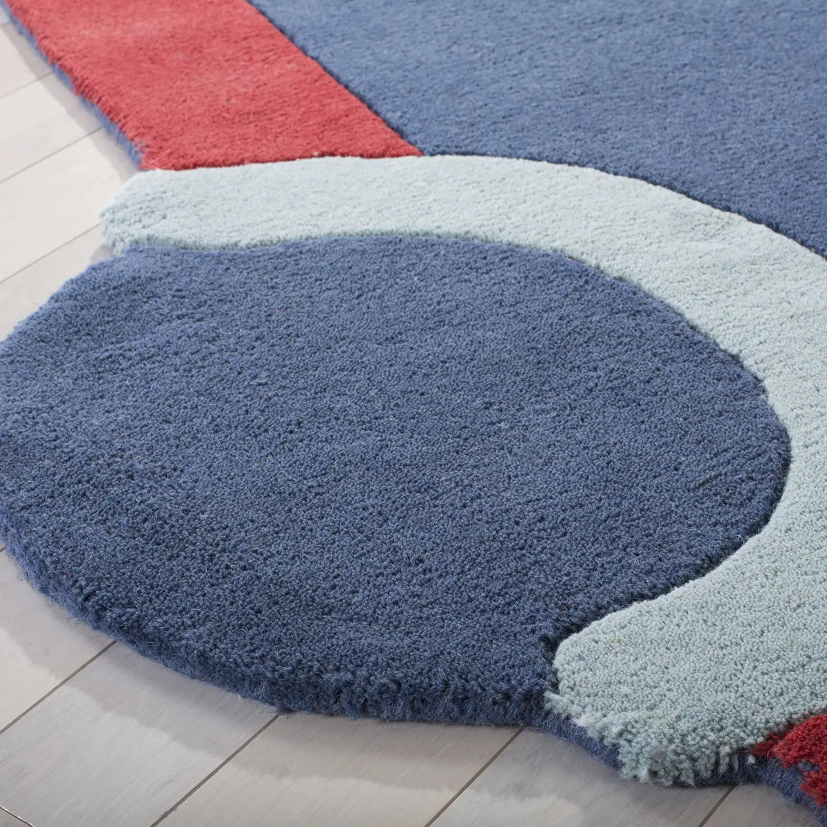 Safavieh Martha Stewart 3'-9" x 7'-0" Rug in Blue