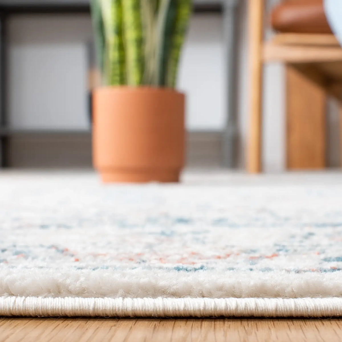 Safavieh Tulum 4'-0" x 6'-0" Rug in Ivory / Rust