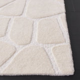 Safavieh Fifth Avenue 4'-0" x 6'-0" Rug in Ivory