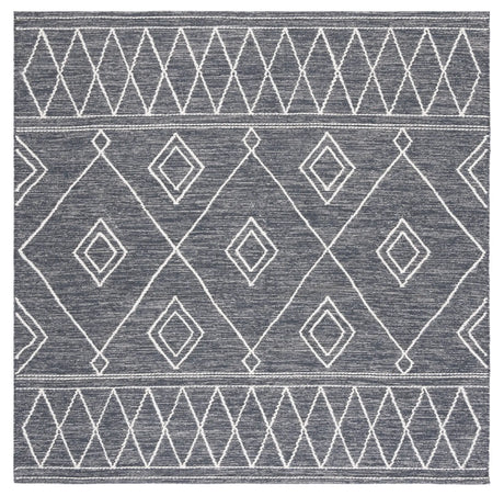 Safavieh Kilim 6'-0" x 6'-0" Rug in Charcoal / Ivory