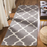 Safavieh Dhurries 2'-6" x 10'-0" Rug in Grey / Ivory