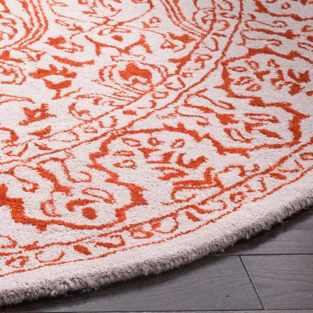 Safavieh Glamour 6'-0" x 6'-0" Rug in Grey / Rust