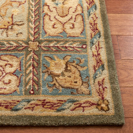 Safavieh Bergama 5'-0" x 8'-0" Rug in Light Blue / Ivory
