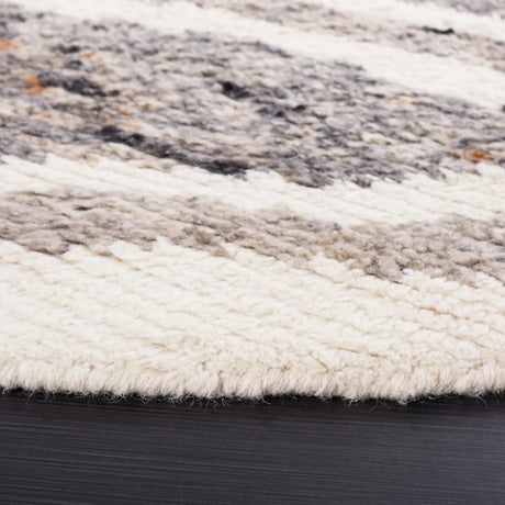 Safavieh Casablanca 6'-0" x 6'-0" Rug in Ivory / Dark Grey