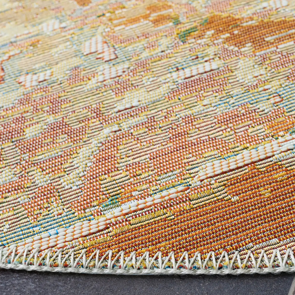 Safavieh Barbados 500 6'-6" x 6'-6" Rug in Gold / Blue