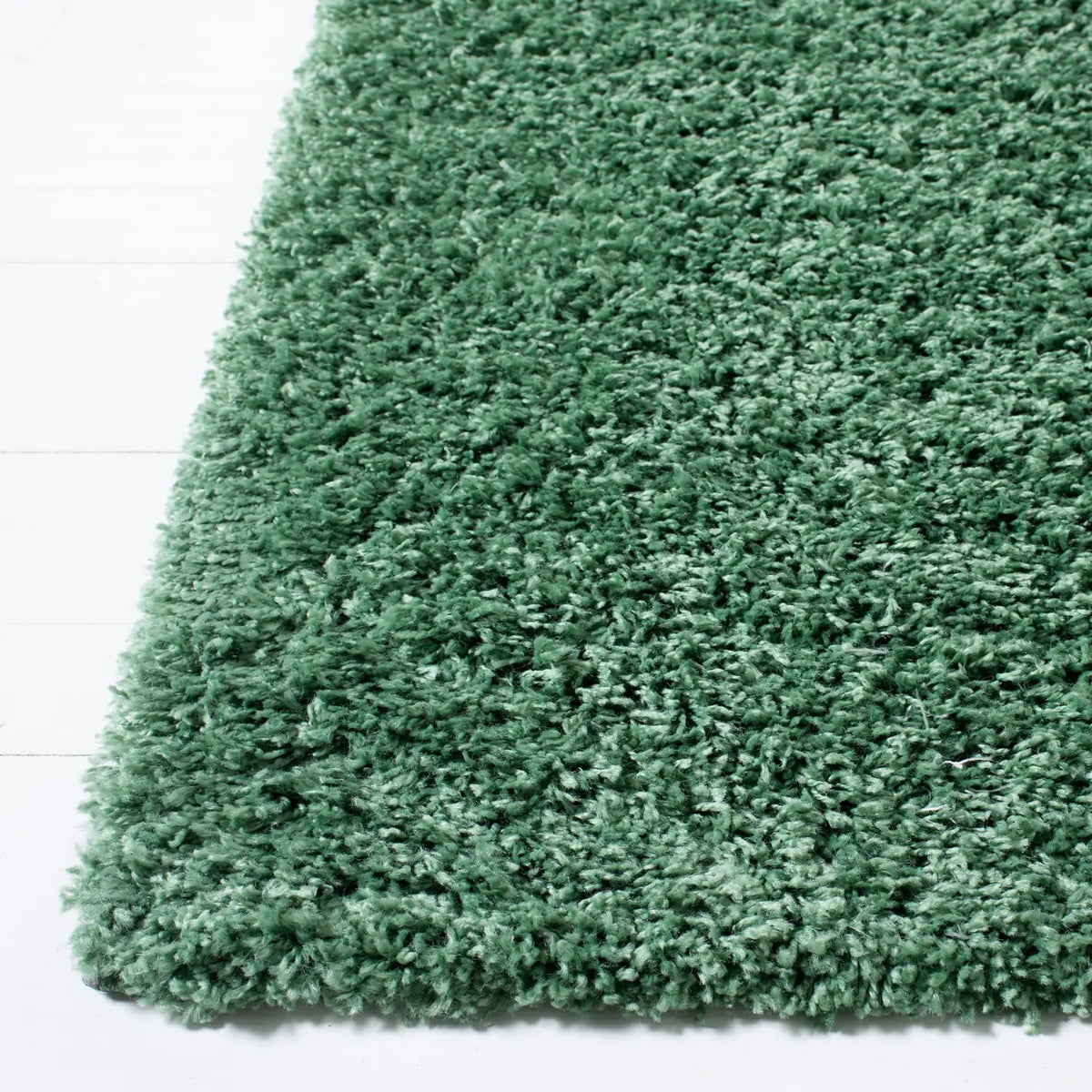 Safavieh Venus Shag 500 4'-0" x 6'-0" Rug in Green