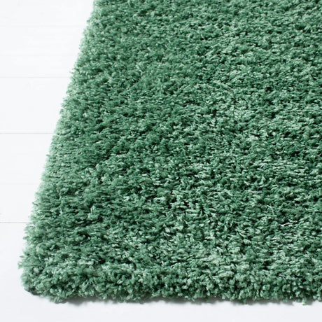 Safavieh Venus Shag 500 4'-0" x 6'-0" Rug in Green