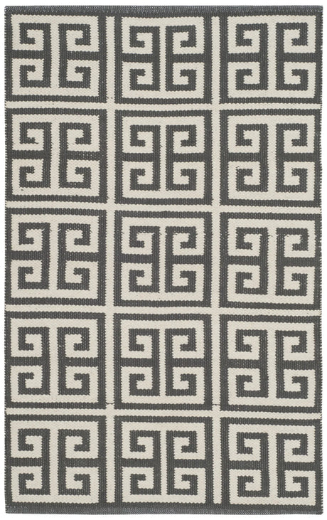 Safavieh Montauk 2'-6" x 4'-0" Rug in Dark Grey / Ivory