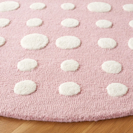 Safavieh Safavieh Kids 5'-0" x 5'-0" Rug in Pink / Ivory