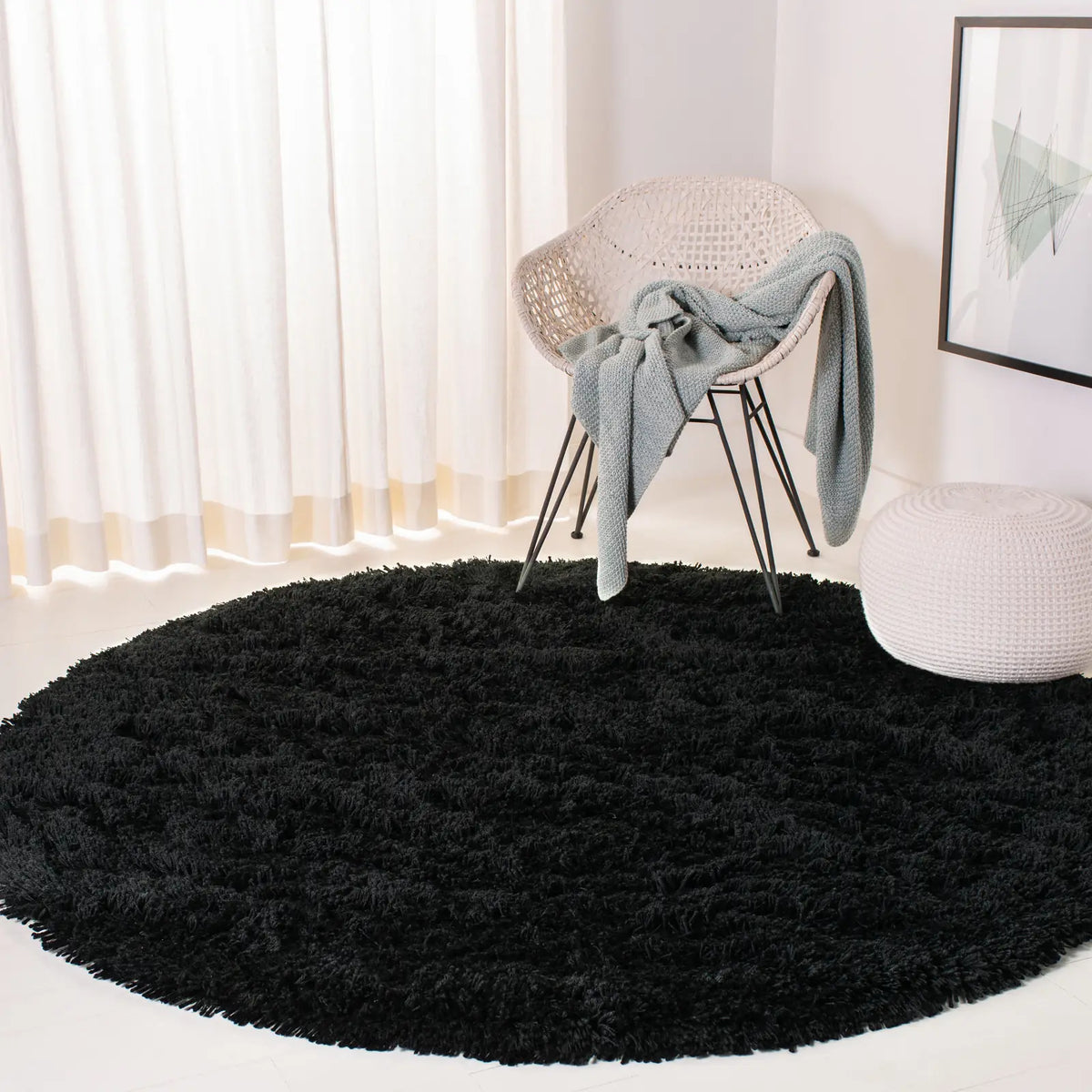 Safavieh Shag 6'-0" x 6'-0" Rug in Black