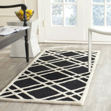 Safavieh Cambridge 2'-6" x 6'-0" Rug in Black / Ivory