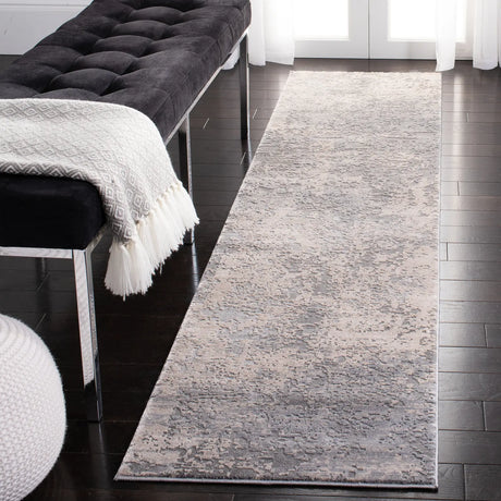 Safavieh Invista 2'-0" x 8'-0" Rug in Grey / Cream