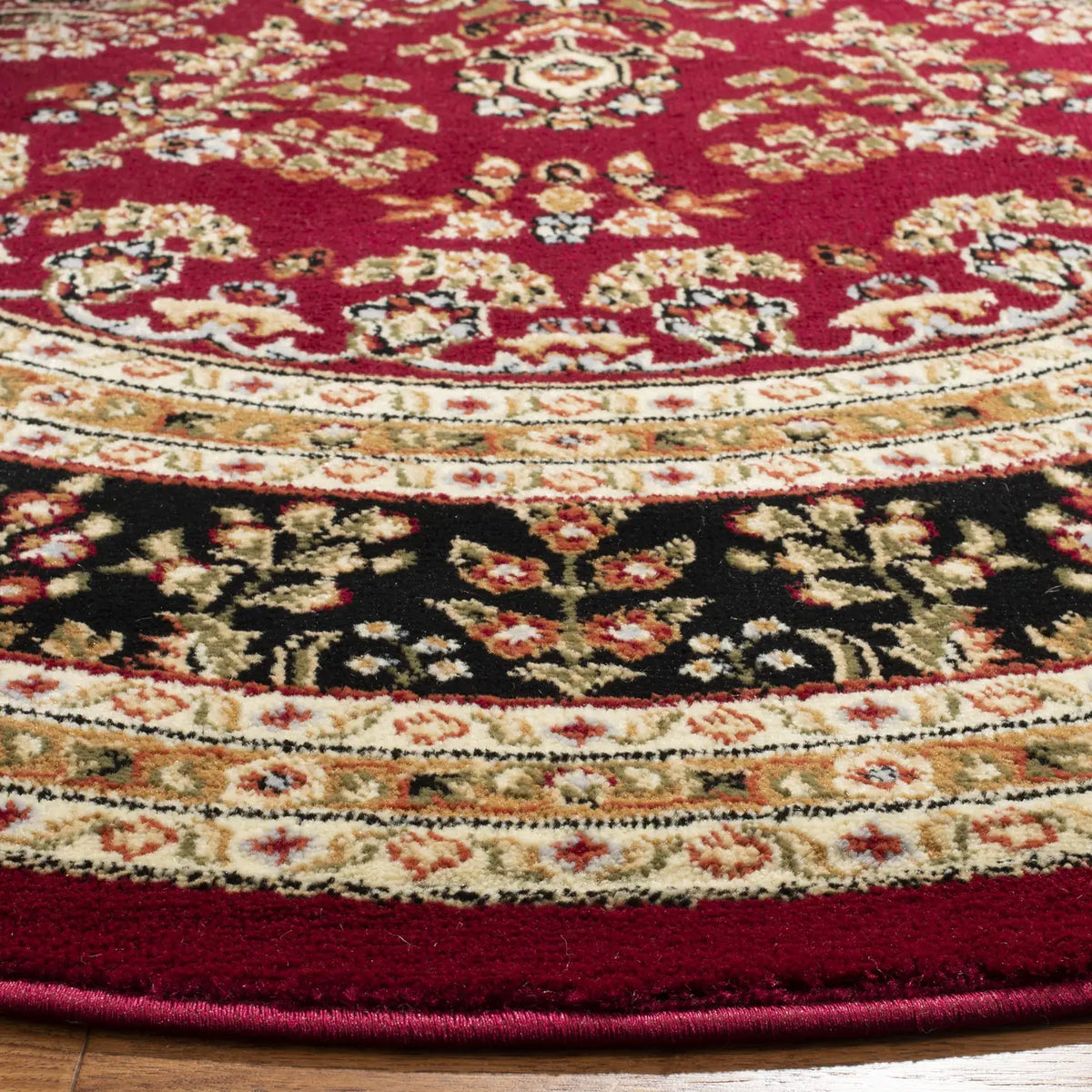 Safavieh Lyndhurst 5'-3" x 5'-3" Rug in Red / Black