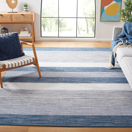 Safavieh Striped Kilim 6'-0" x 9'-0" Rug in Grey / Blue