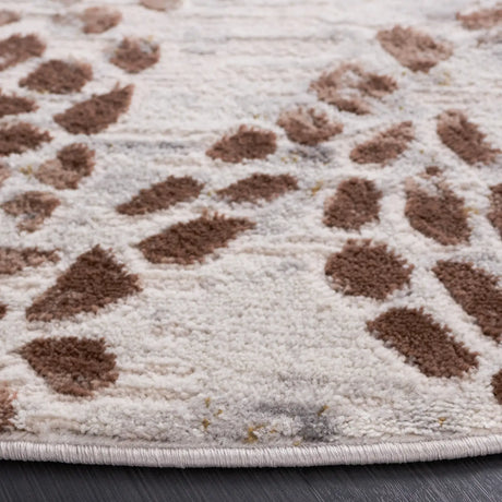 Safavieh Palma 6'-7" x 6'-7" Rug in Beige / Brown