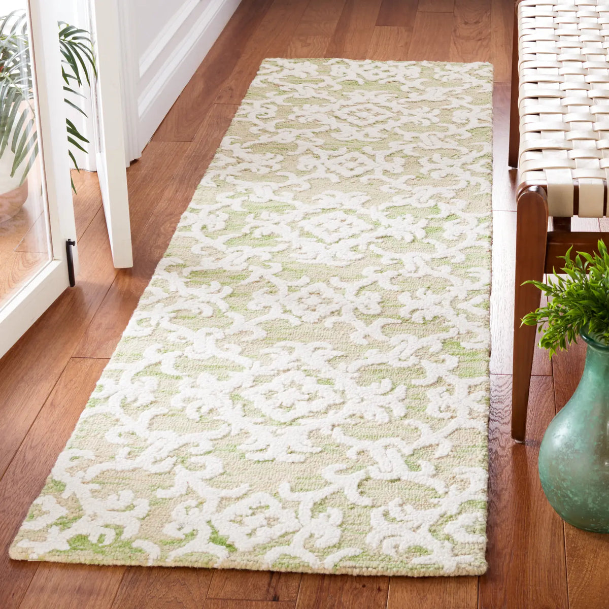 Safavieh Blossom 2'-3" x 8'-0" Rug in Light Green / Ivory
