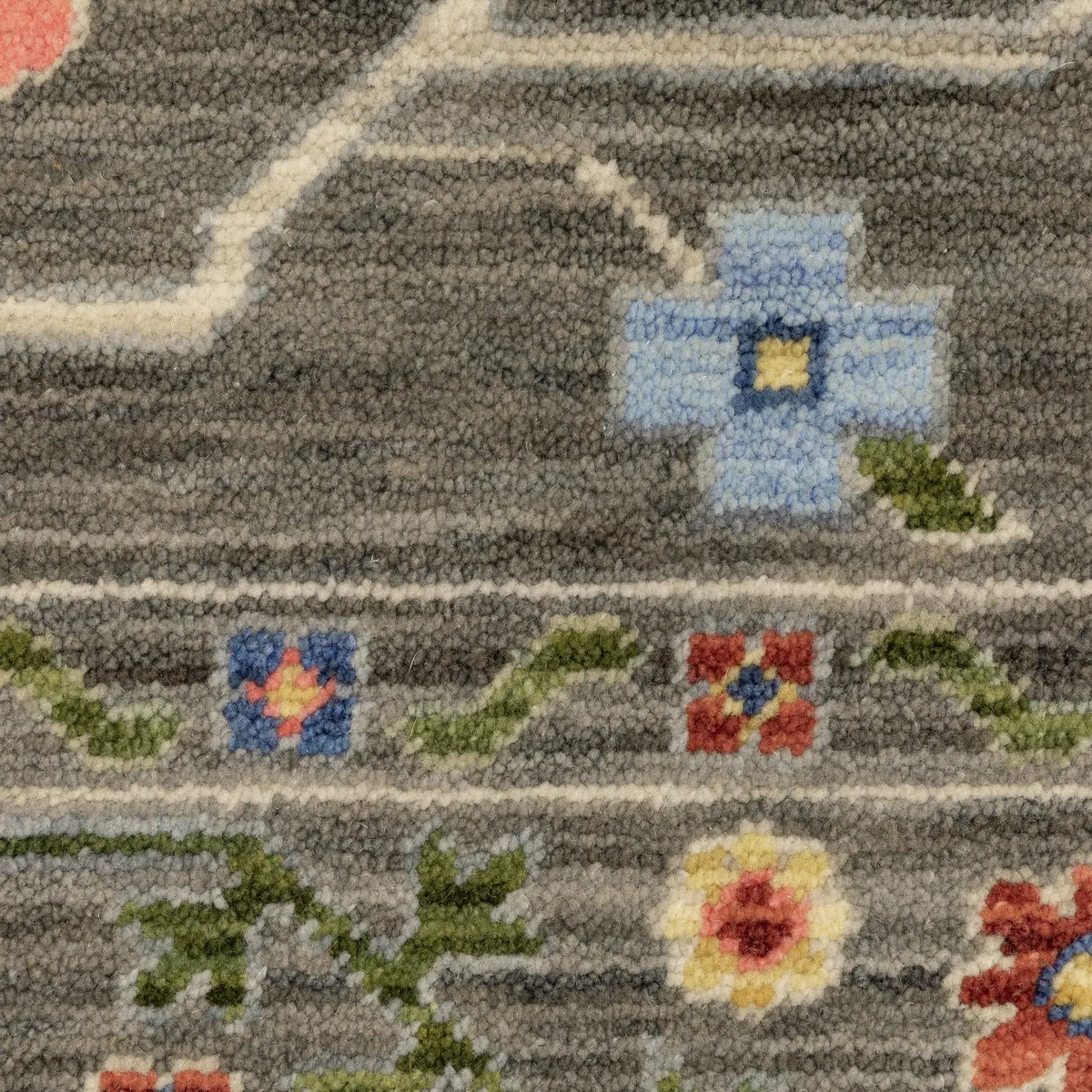 Oriental Weavers Lucca 5506K Grey/ Multi Rug - room scene 2