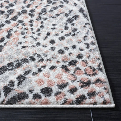 Safavieh Amsterdam 4'-0" x 6'-0" Rug in Ivory / Blush
