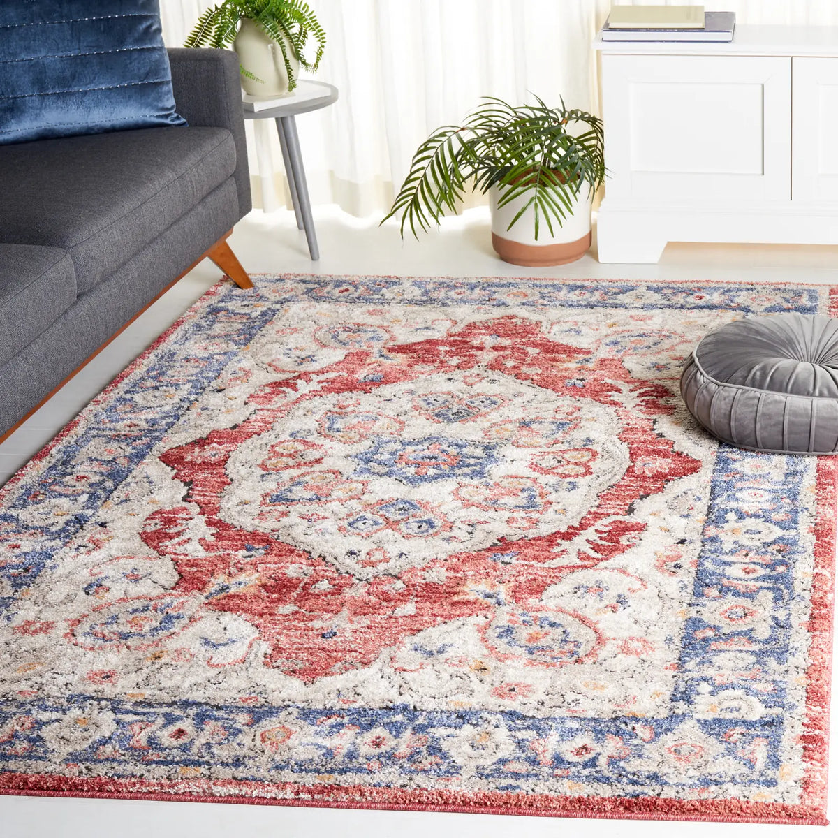 Safavieh Luna 4'-5" x 6'-5" Rug in Beige / Blue Rust
