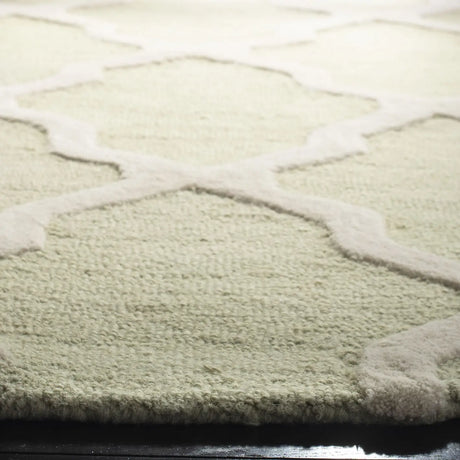 Safavieh Cambridge 6'-0" x 6'-0" Rug in Light Green / Ivory