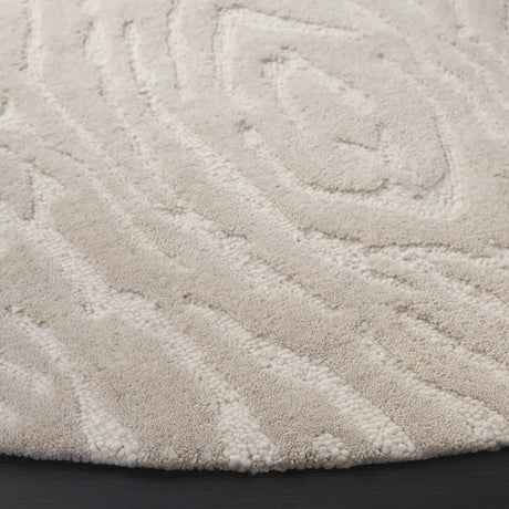 Safavieh Ebony 6'-0" x 6'-0" Rug in Ivory