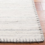 Safavieh Kilim 4'-0" x 6'-0" Rug in Beige / Light Grey