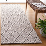 Safavieh Marbella 2'-3" x 9'-0" Rug in Silver / Black
