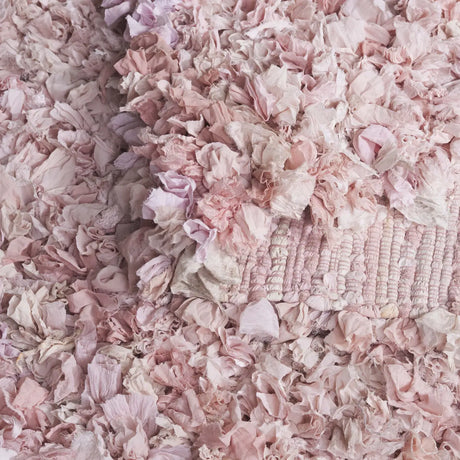 Safavieh Rio Shag 4'-0" x 6'-0" Rug in Light Pink