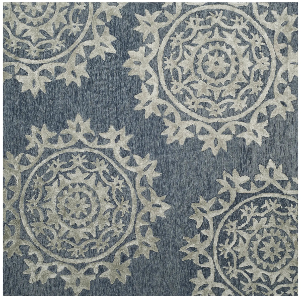 Safavieh Bella 5'-0" x 5'-0" Rug in Blue