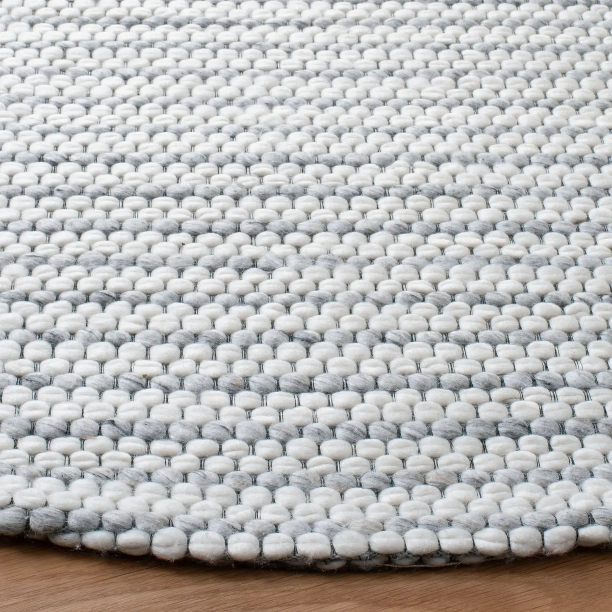 Safavieh Marbella 6'-0" x 6'-0" Rug in Light Grey / Ivory