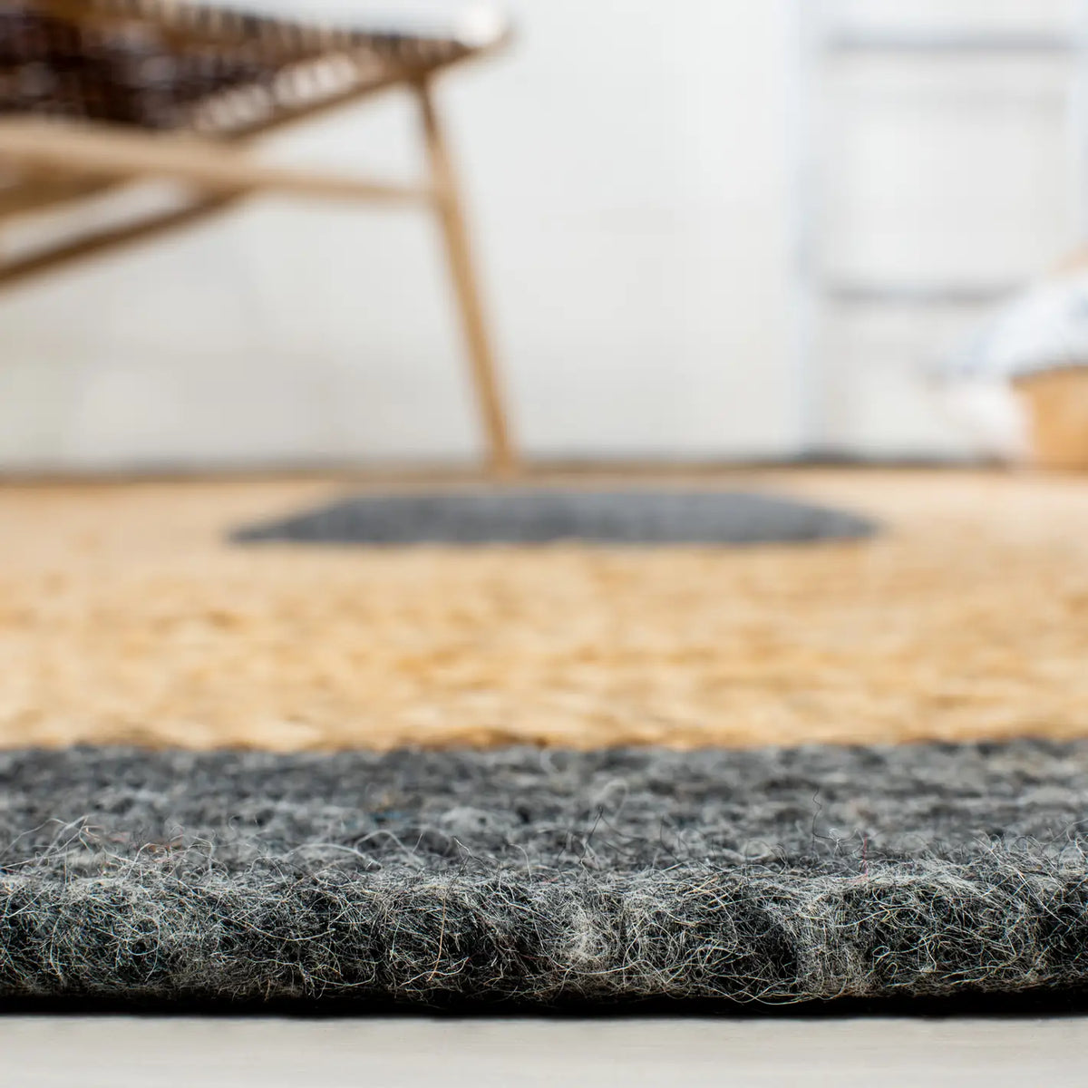 Safavieh Braided 5'-0" x 7'-0" Rug in Black / Gold