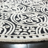Safavieh Cambridge 6'-0" x 6'-0" Rug in Black / Ivory