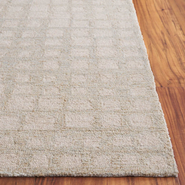 Safavieh Metro 4'-0" x 6'-0" Rug in Sage / Beige