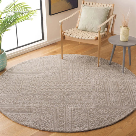 Safavieh Micro-Loop 6'-0" x 6'-0" Rug in Beige / Ivory