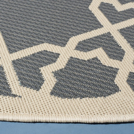 Safavieh Courtyard 5'-3" x 5'-3" Rug in Grey / Beige