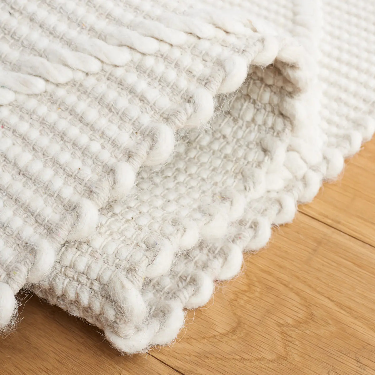 Safavieh Natura 4'-0" x 6'-0" Rug in Ivory